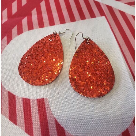 Pretty Leather Valentine Heart Themed Earrings - Your Choice of 2! - Picture 3 of 11